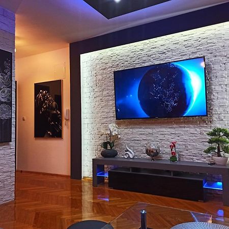 Apartman Aurelius - Private Parking 오시예크 외부 사진